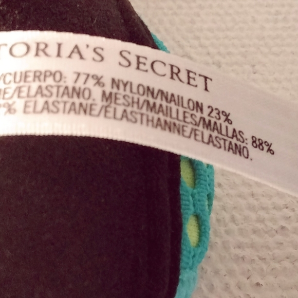 SOLD. NWT VICTORIA SECRET Knock Out Bra - Picture 4 of 5